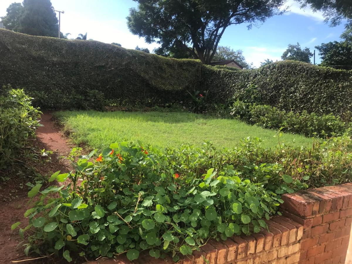 Ferienwohnung @Jackie'S Avondale 2 Bed Flat At Harrow Court Harare Exterior foto