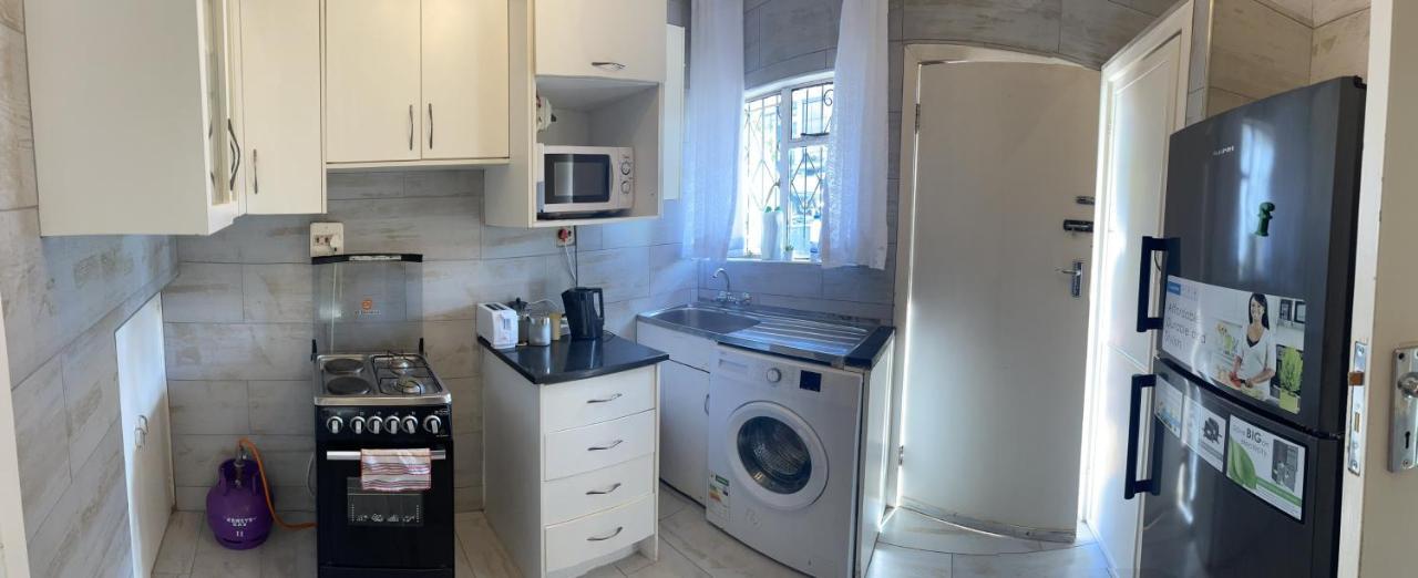 Ferienwohnung @Jackie'S Avondale 2 Bed Flat At Harrow Court Harare Exterior foto