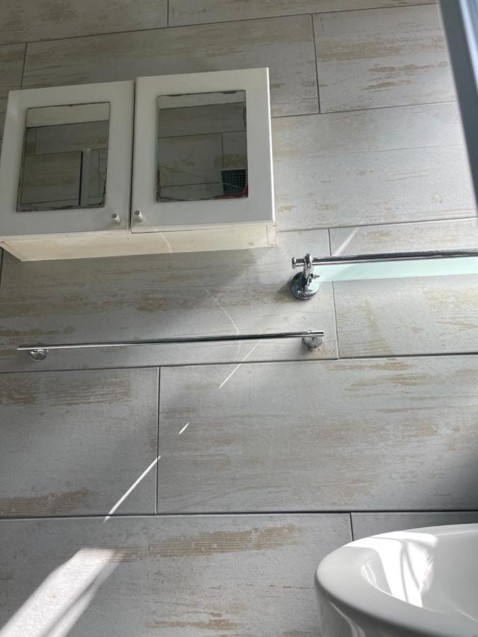 Ferienwohnung @Jackie'S Avondale 2 Bed Flat At Harrow Court Harare Exterior foto