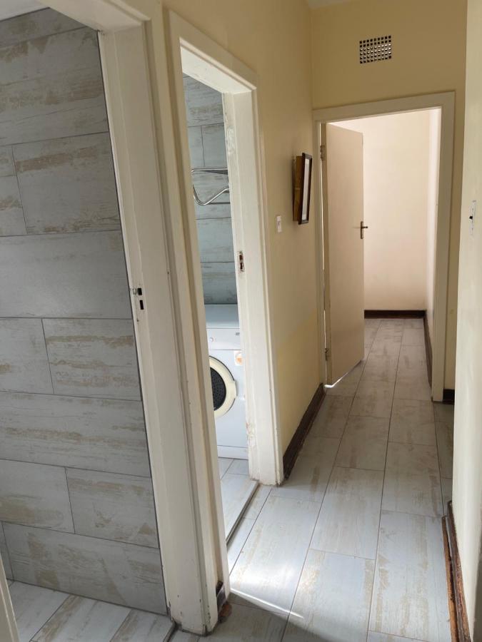 Ferienwohnung @Jackie'S Avondale 2 Bed Flat At Harrow Court Harare Exterior foto