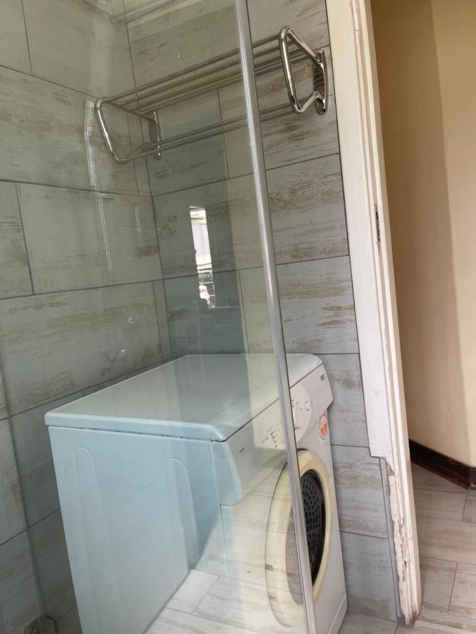 Ferienwohnung @Jackie'S Avondale 2 Bed Flat At Harrow Court Harare Exterior foto