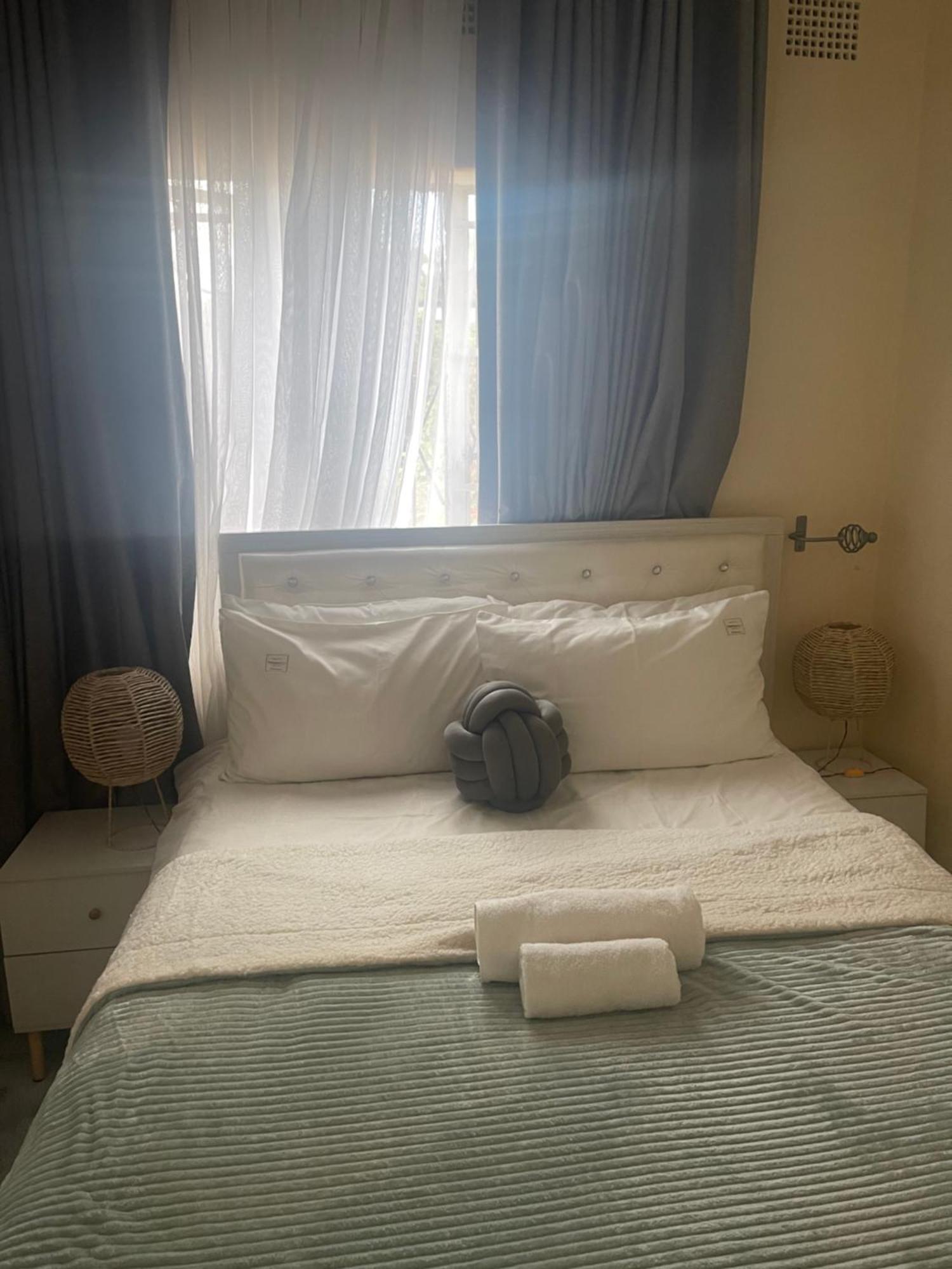 Ferienwohnung @Jackie'S Avondale 2 Bed Flat At Harrow Court Harare Exterior foto