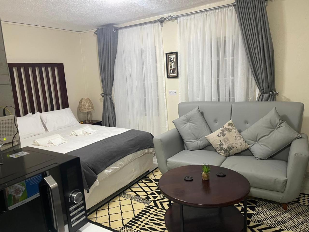 Ferienwohnung @Jackie'S Avondale 2 Bed Flat At Harrow Court Harare Exterior foto
