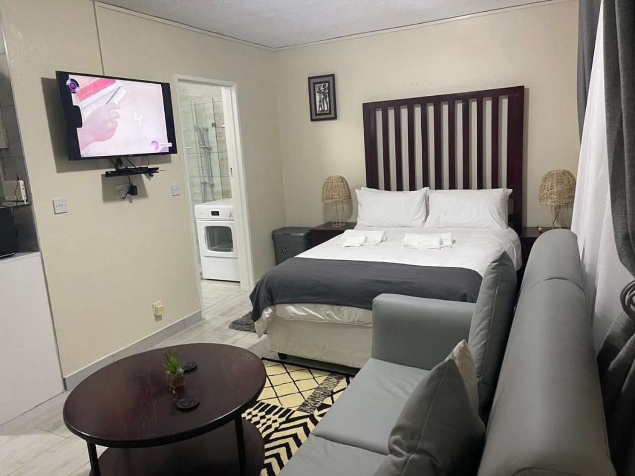 Ferienwohnung @Jackie'S Avondale 2 Bed Flat At Harrow Court Harare Exterior foto
