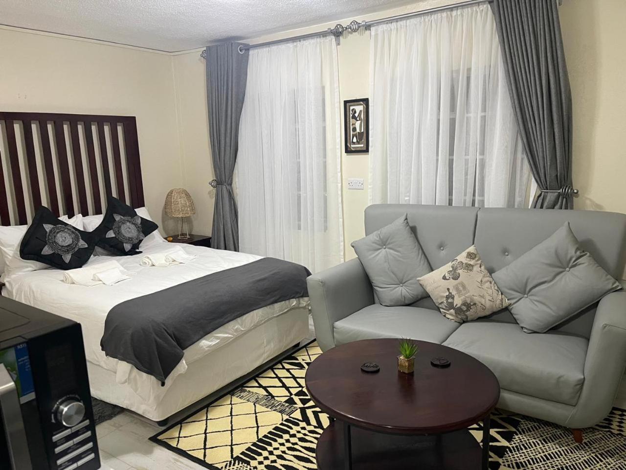 Ferienwohnung @Jackie'S Avondale 2 Bed Flat At Harrow Court Harare Exterior foto